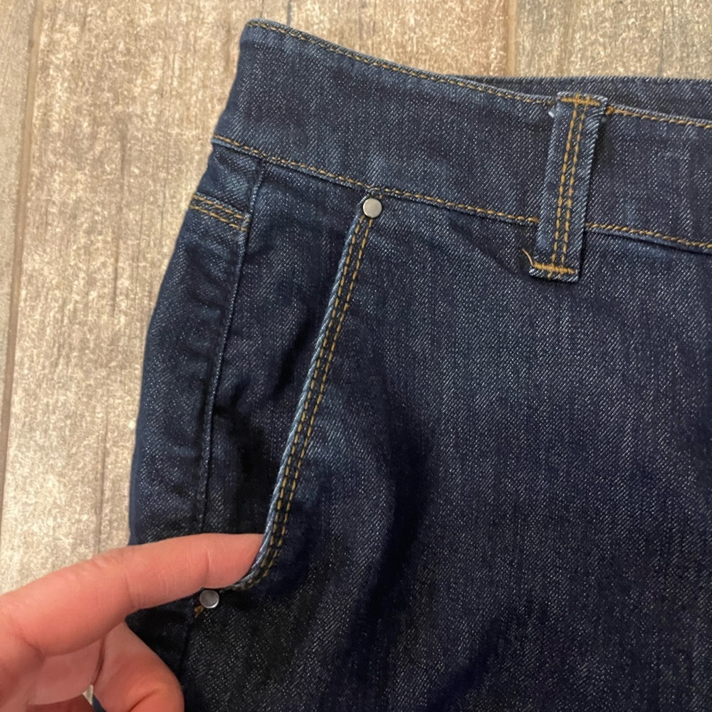 Ann Taylor Denim Skirt size 8P - Picture 3 of 6